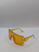 Load image into Gallery viewer, BADDIE SUNGLASSES
